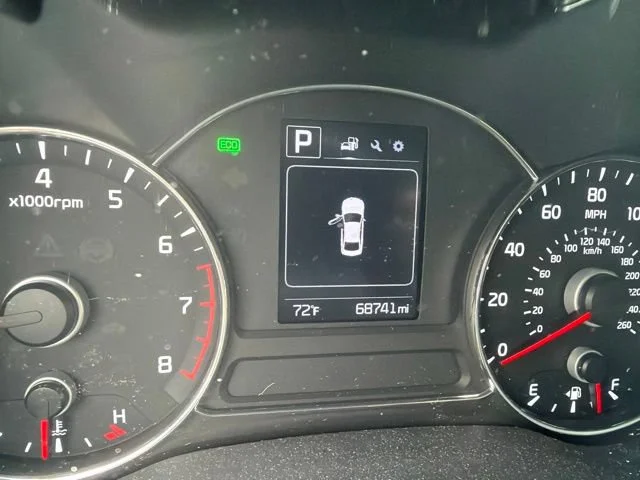 Used 2017 Brown Kia LX image 3