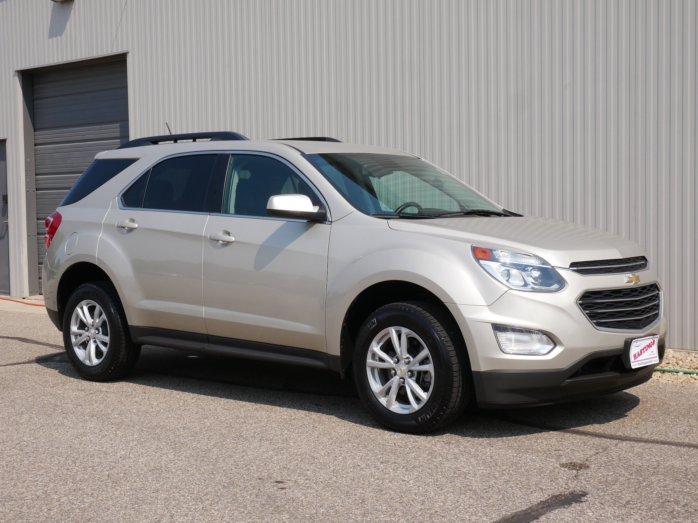 Used 2016 Champagne Silver Metallic Chevrolet LT image 7