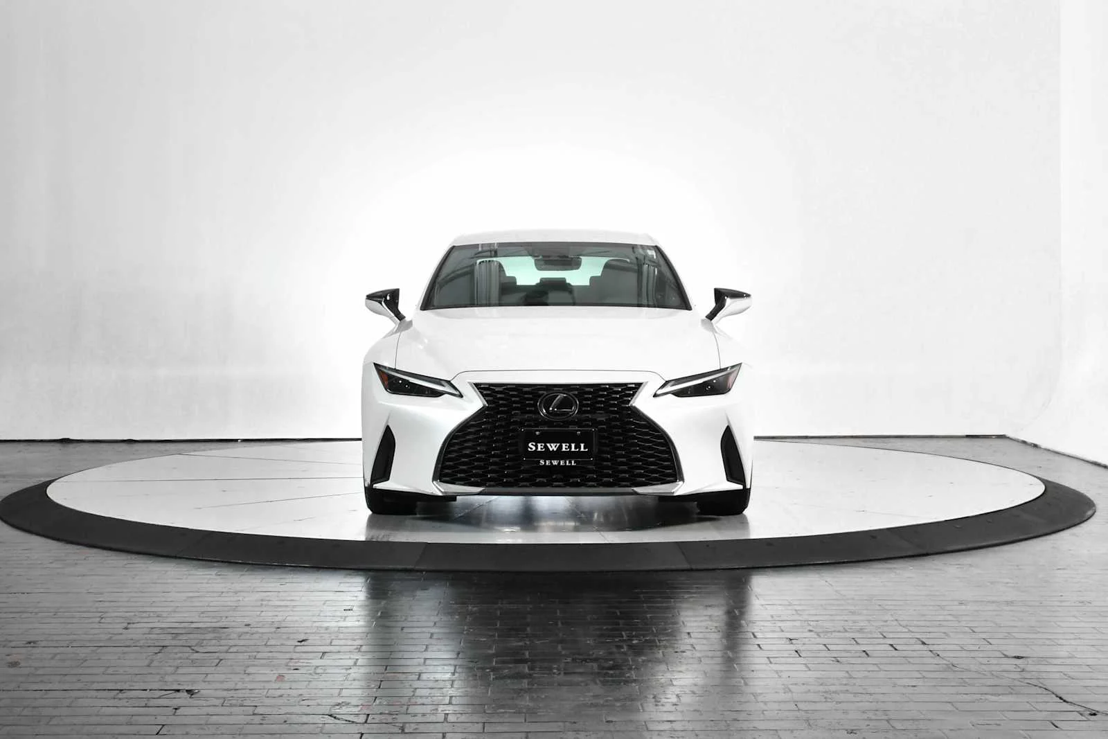 Certified Used 2021 Eminent White Pearl Lexus  image 10