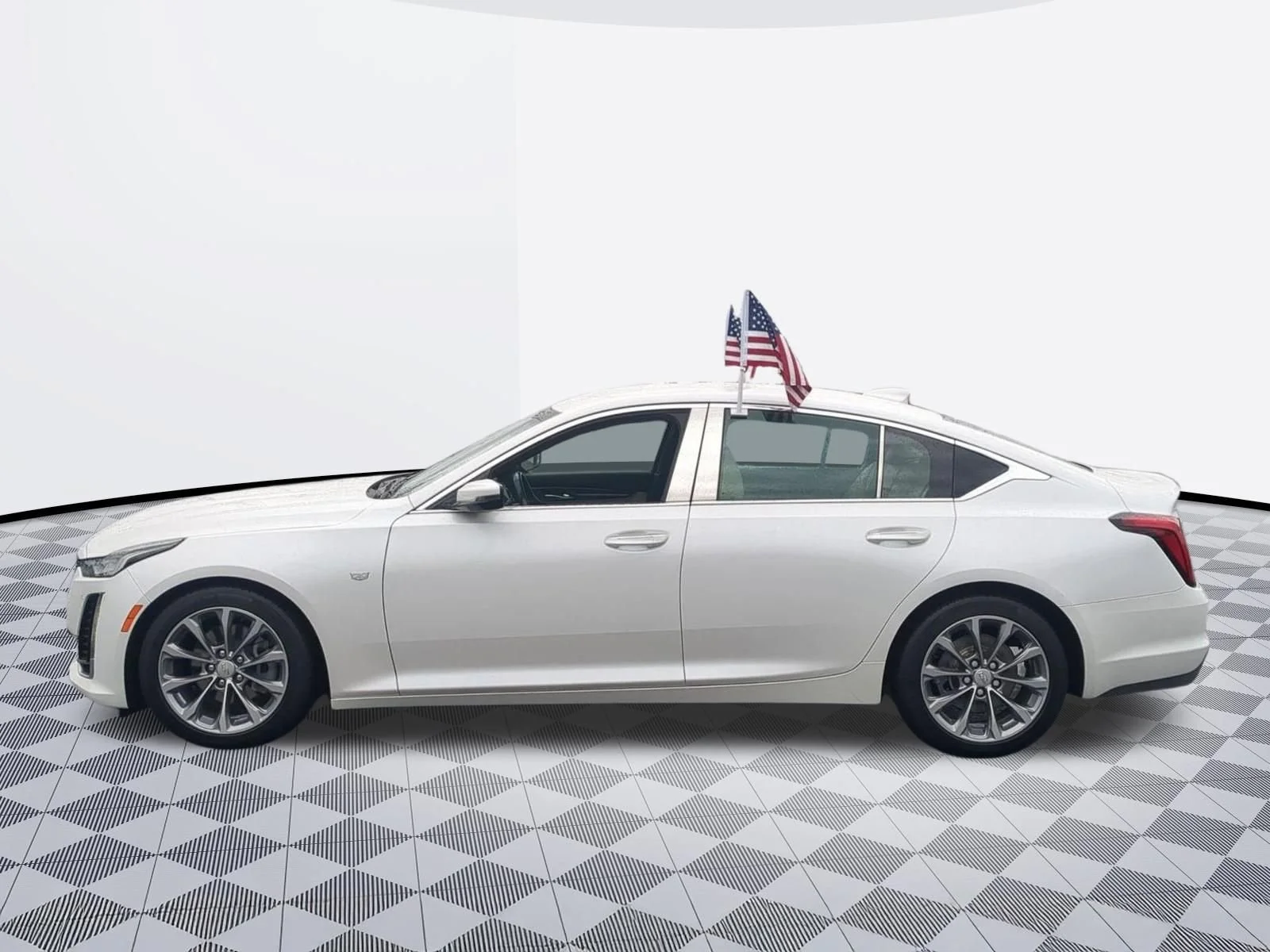 Used 2022 Crystal White Tricoat Cadillac Premium Luxury image 4