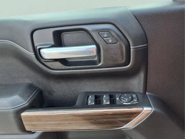 Used 2021 BLACK Chevrolet LT Trail Boss image 21