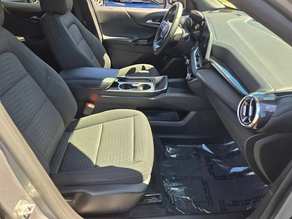Used 2025 Sterling Gray Metallic Chevrolet LT image 15