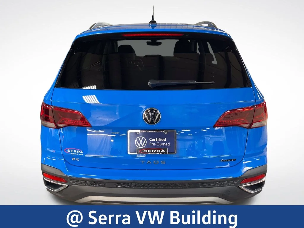 Used 2023 Blue Volkswagen 1.5T SE image 4