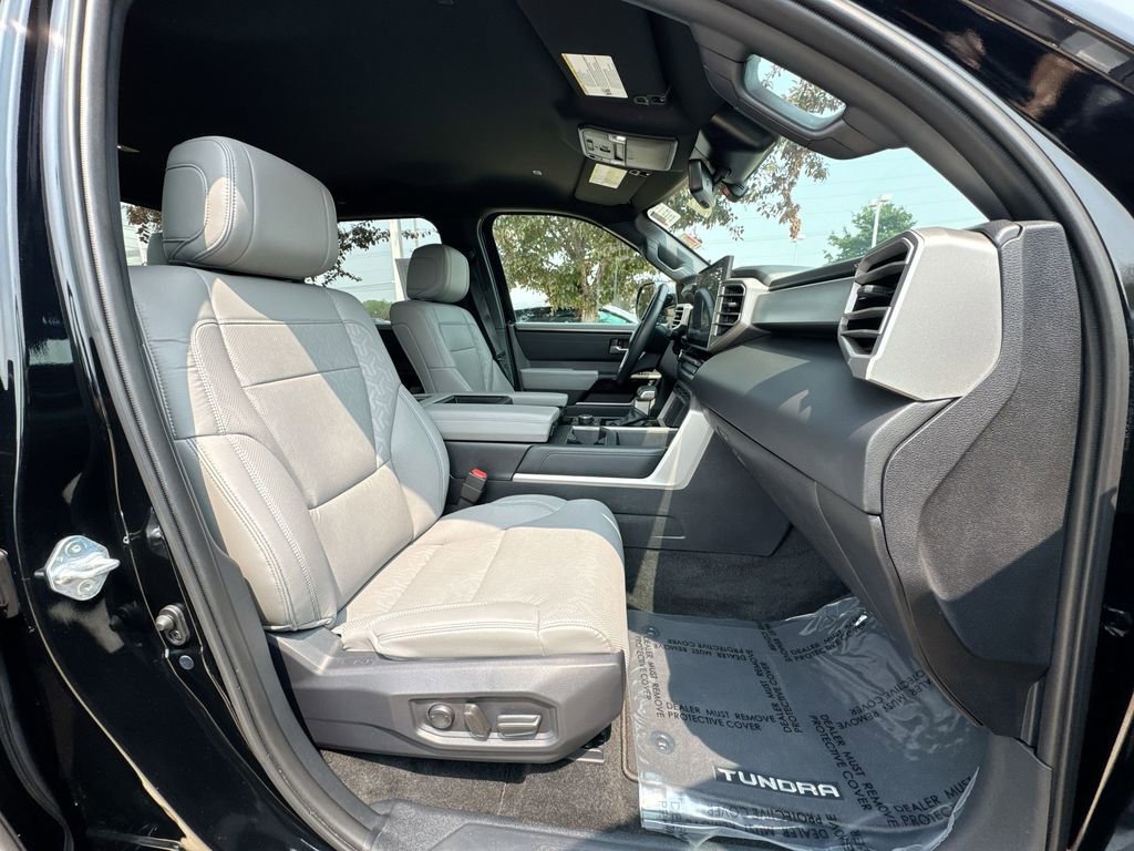 2025 Toyota Tundra Limited - Photo 26