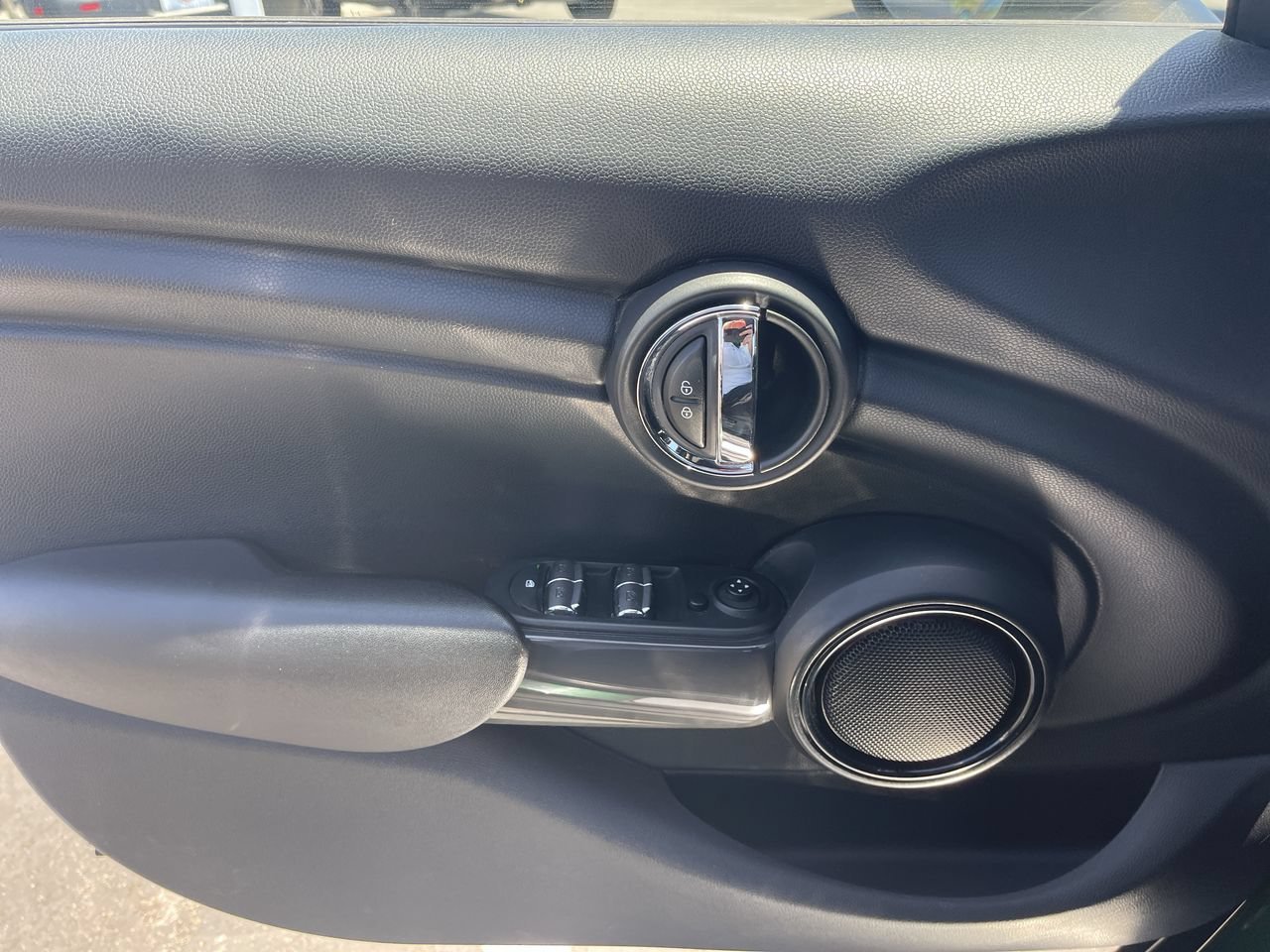 Used 2019 British Racing Green MINI Oxford Edition image 21