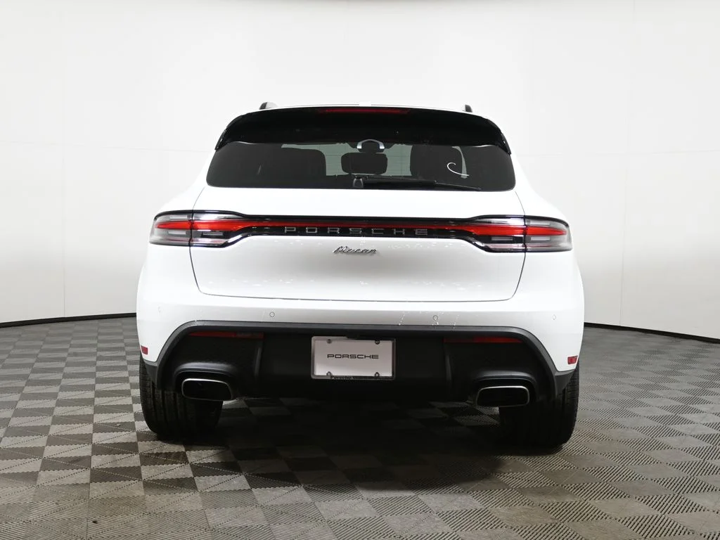 2026 Porsche Macan - Photo 6