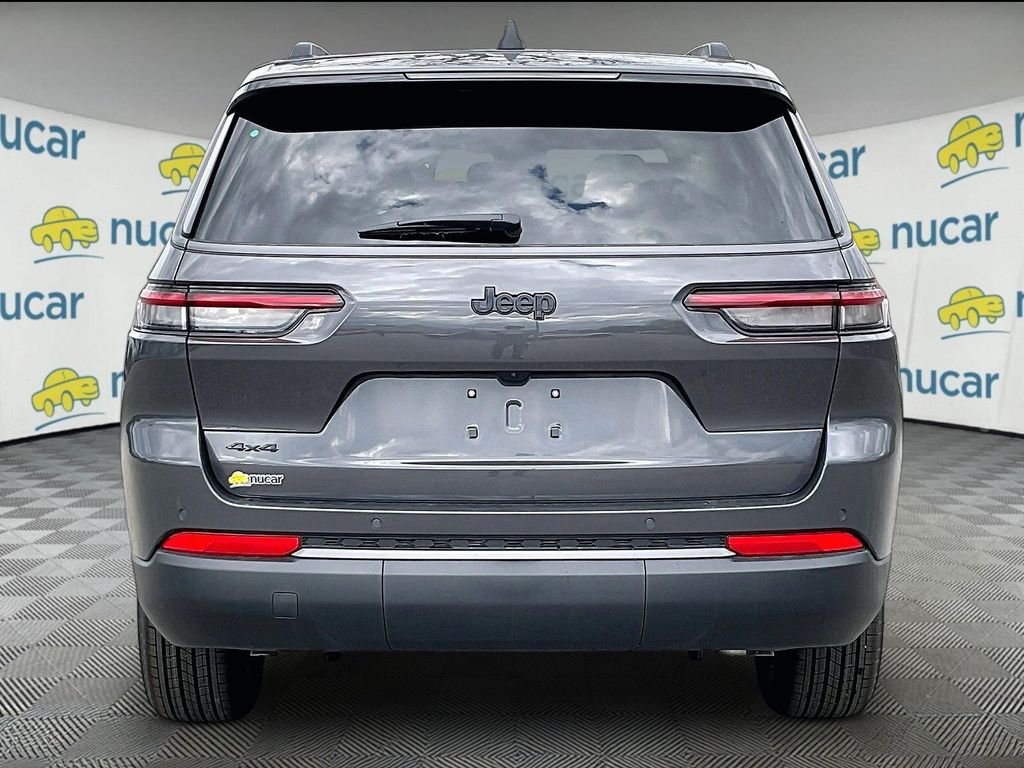 New 2026 Baltic Gray Metallic Clearcoat Jeep Laredo image 6
