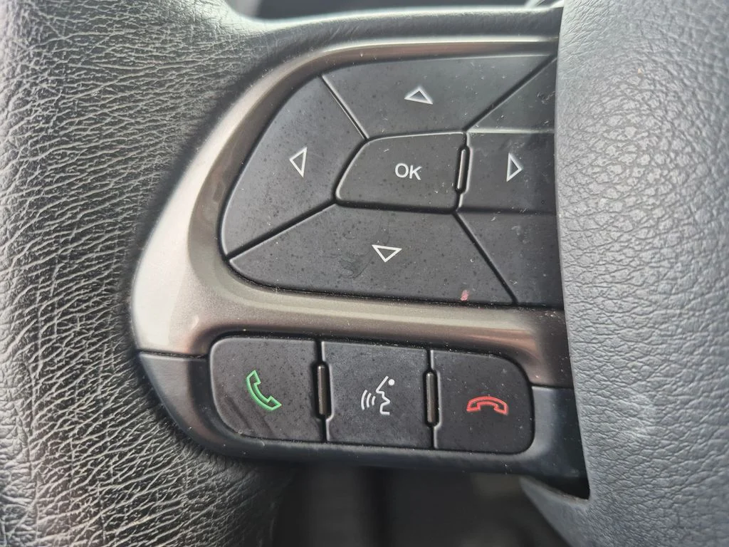 Used 2022 Black Jeep Limited image 26