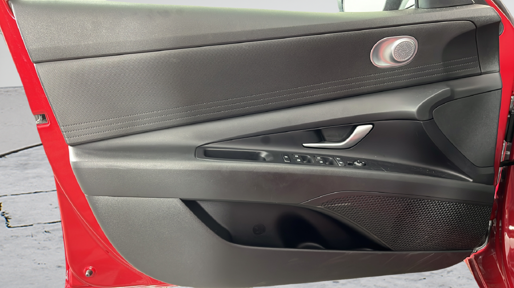2021 Hyundai Elantra SEL - Photo 13