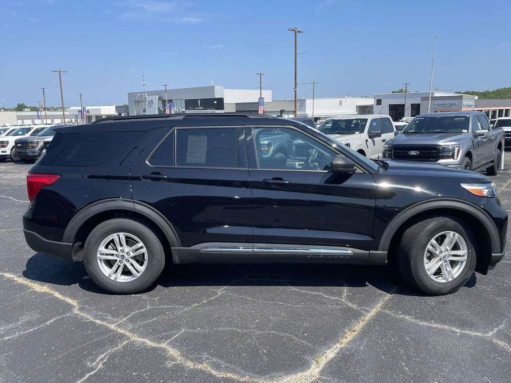 Certified Used 2023 Black Ford XLT image 2