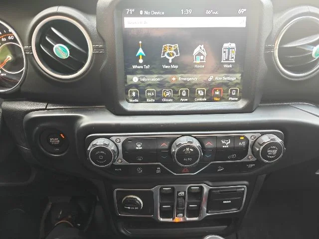 Used 2018 Gray Jeep Unlimited Sahara image 11