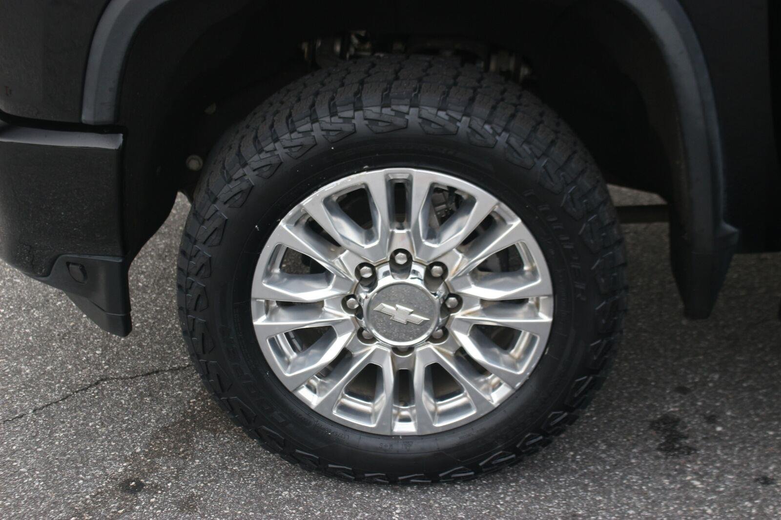 Used 2020 BLACK Chevrolet High Country image 43