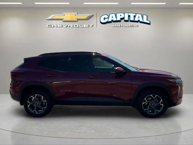 Used 2025 Crimson Metallic Chevrolet LT image 6