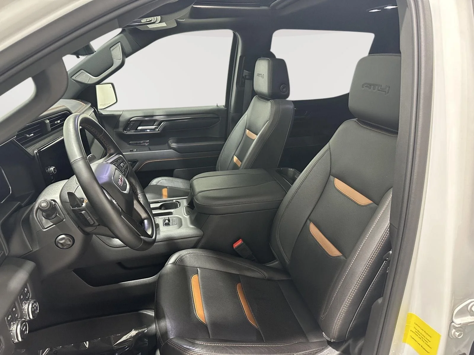 Used 2023 SUMMIT WHITE GMC AT4 image 18