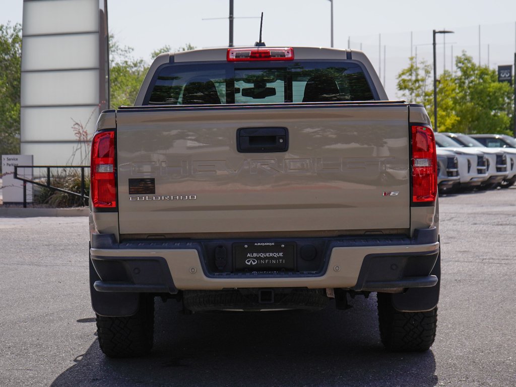Used 2022 Black Chevrolet 4WD Z71 image 10