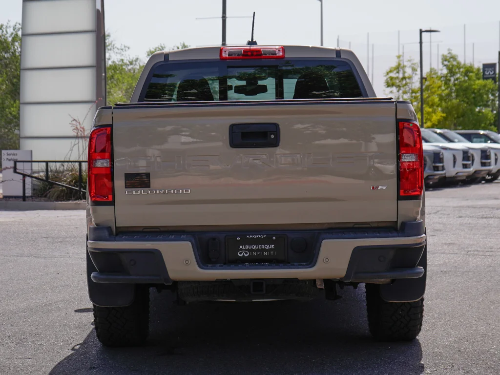 Used 2022 Black Chevrolet 4WD Z71 image 10