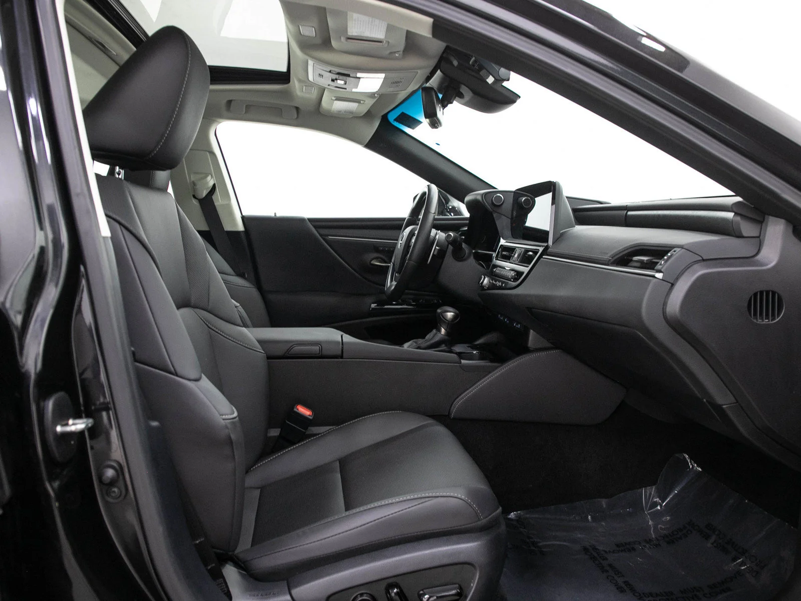 Used 2025 Black Lexus ES 300h F Sport Handling image 11