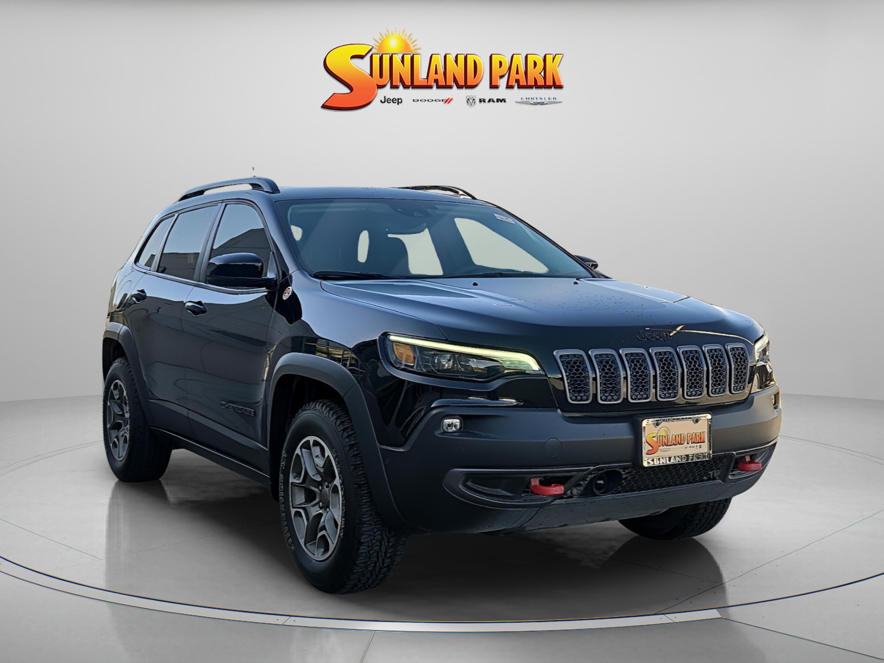 2023 Jeep Cherokee Trailhawk
