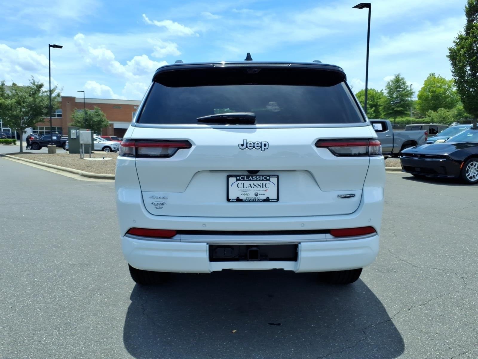 Used 2026 Bright White Clearcoat Jeep Summit image 19