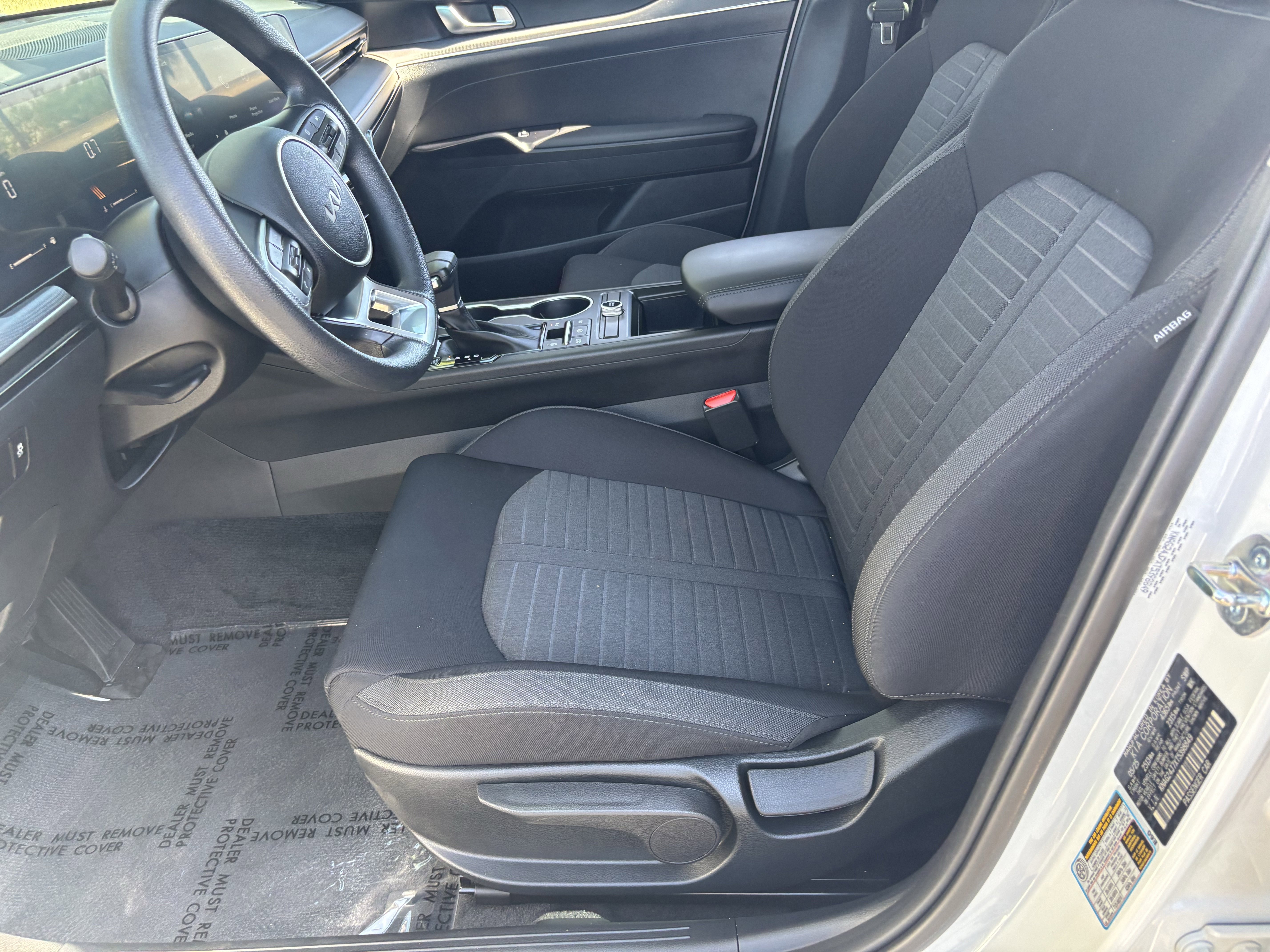 Certified Used 2026 Snow White Pearl Kia LXS image 17