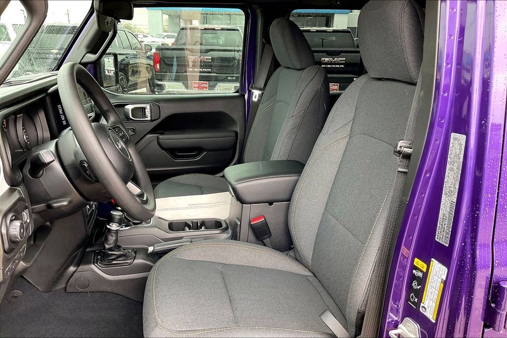 New 2026 Jeep Wrangler Sport 4D Sport Utility