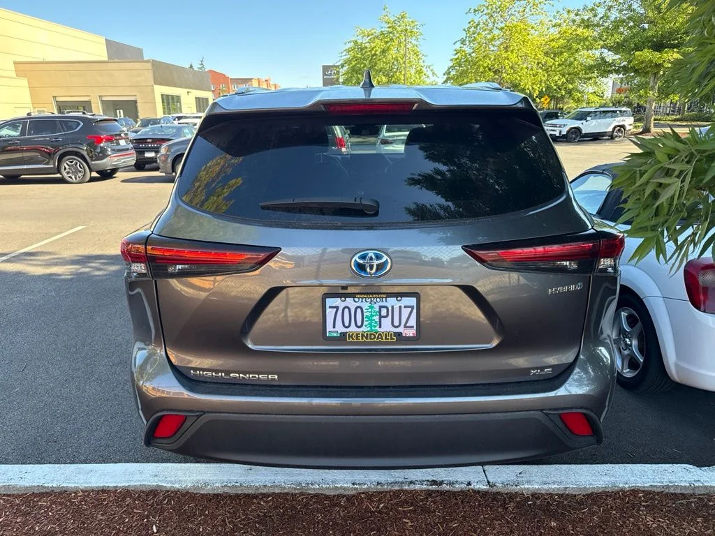 Used 2024 Gray Toyota XLE image 4