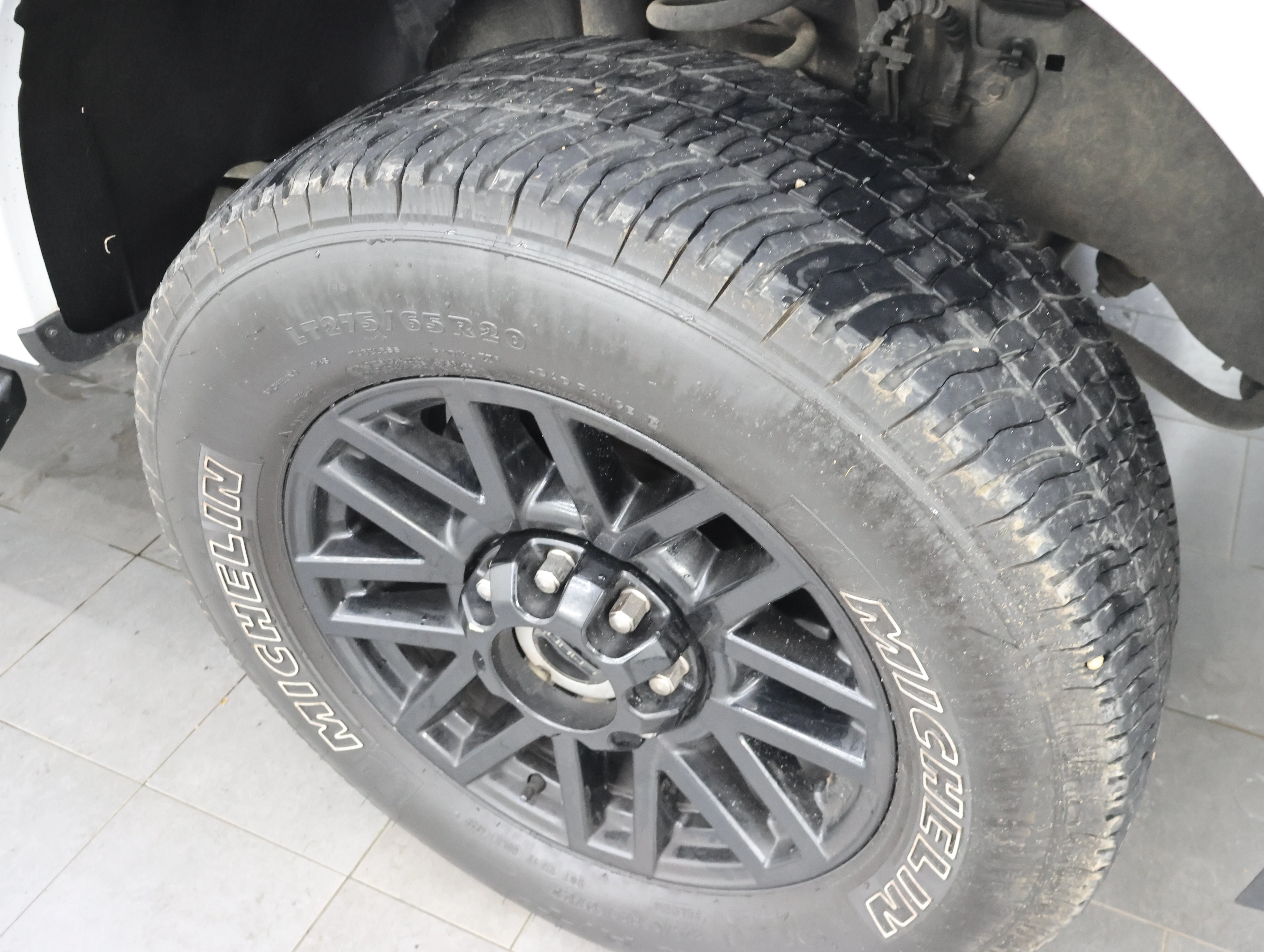 Used 2022 Oxford White Ford XLT image 3