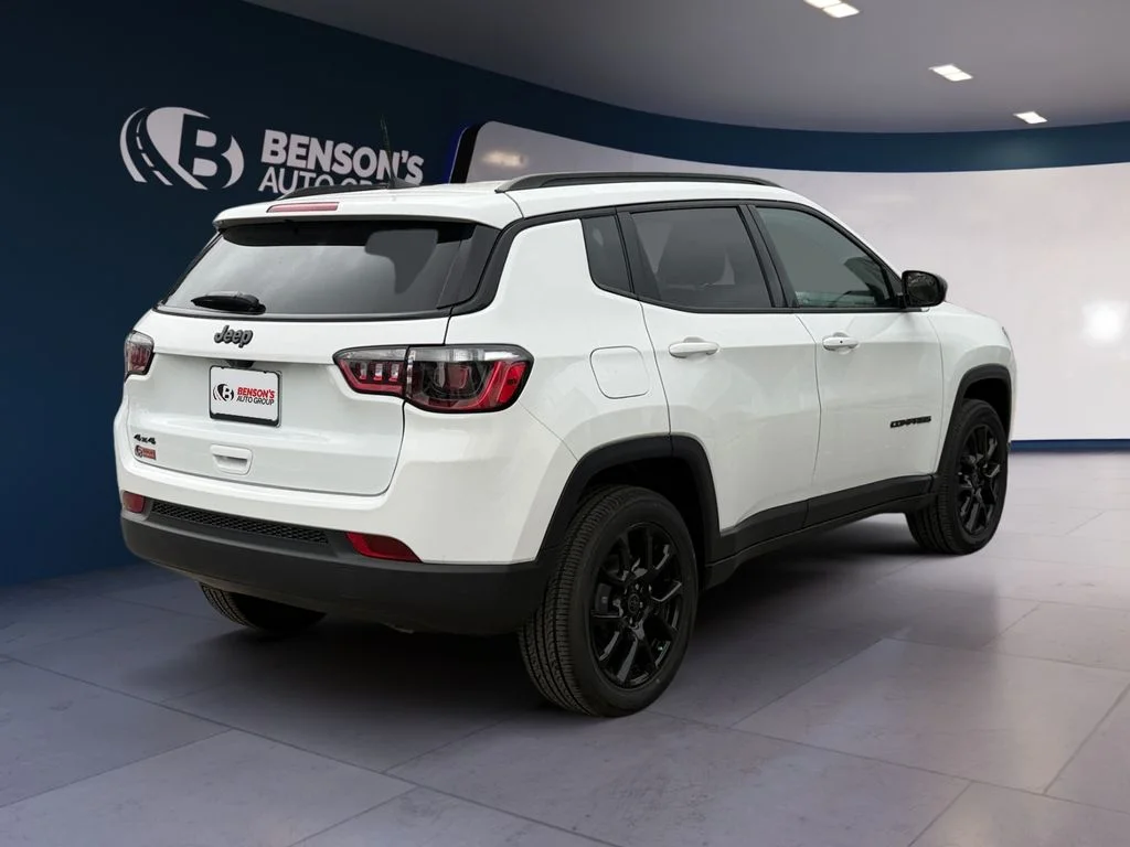 New 2026 White Jeep Latitude image 5
