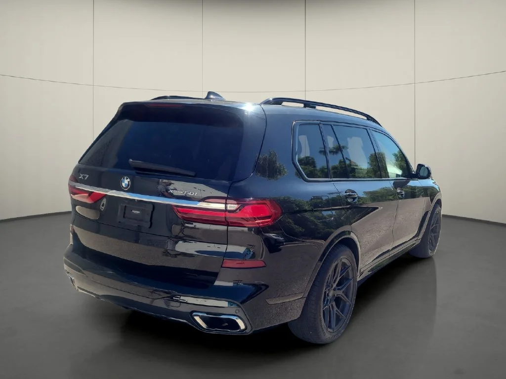 Used 2019 Black BMW xDrive50i image 7