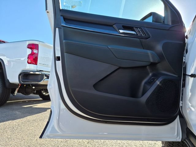 Used 2026 Summit White GMC AT4 image 12