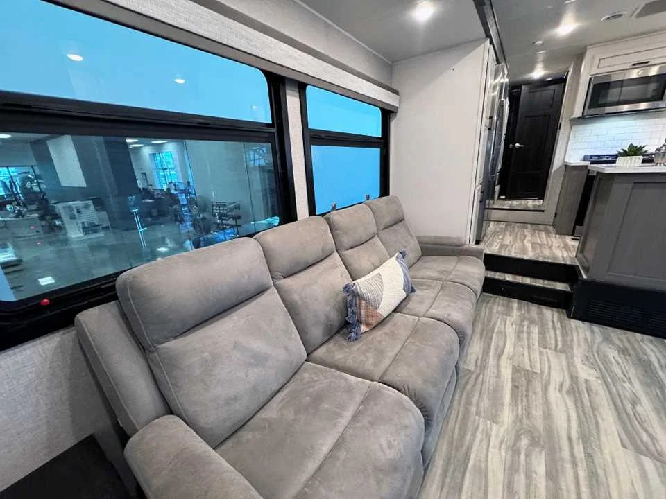 Used 2024 WHITE JAYCO  image 21