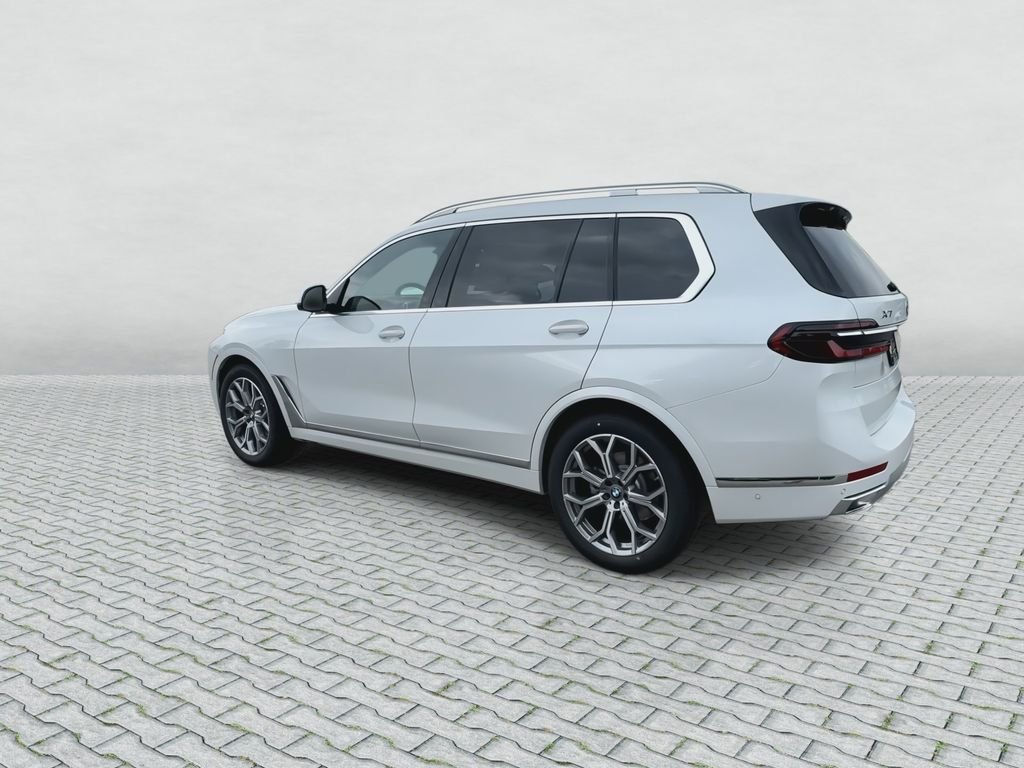New 2027 Mineral White Metallic BMW xDrive40i image 6