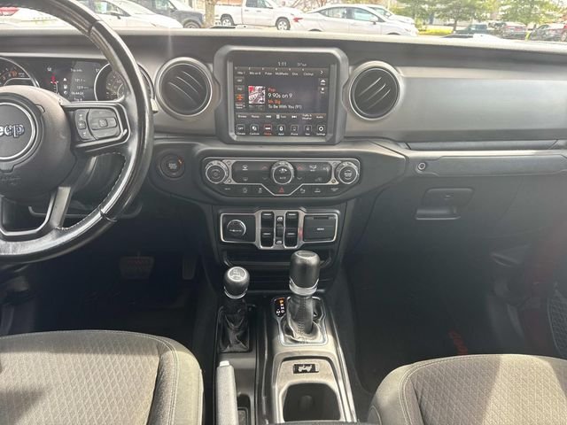 Used 2021  Jeep Sport image 20