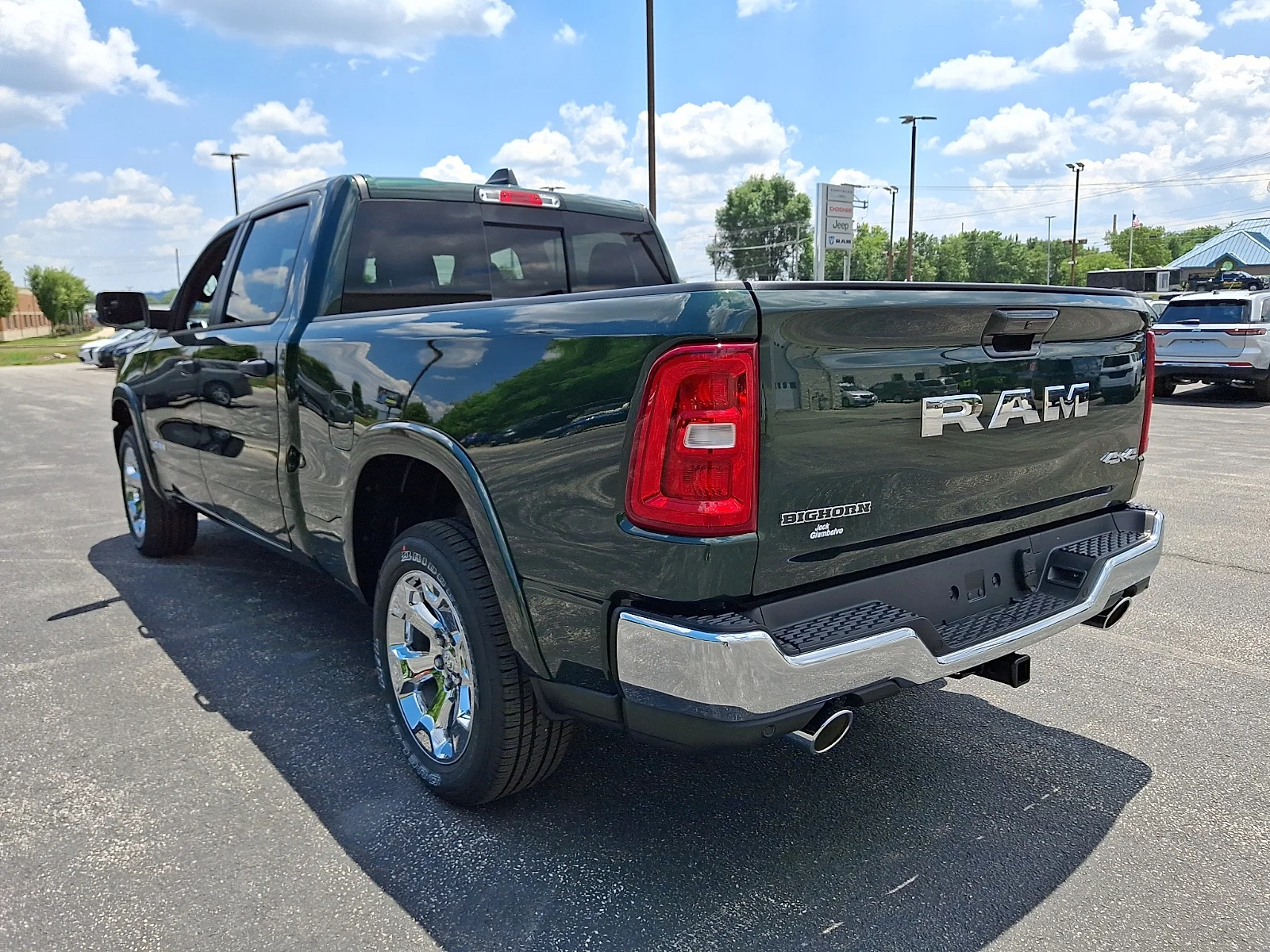 New 2026 Serrano-Green Metallic Exterior Paint RAM Big Horn/Lone Star image 6