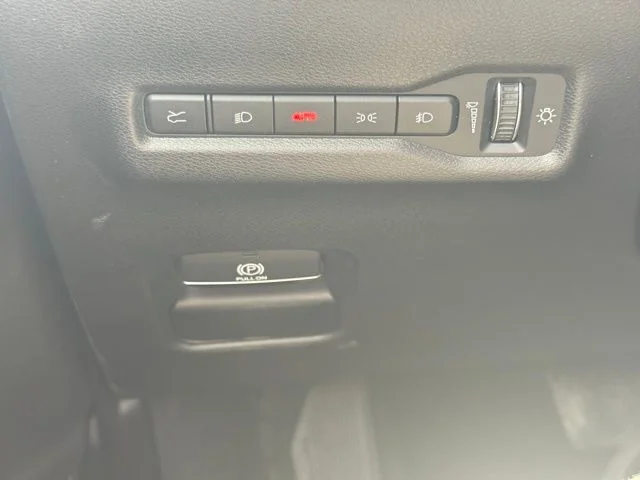 Used 2025 Red Jeep Limited image 20