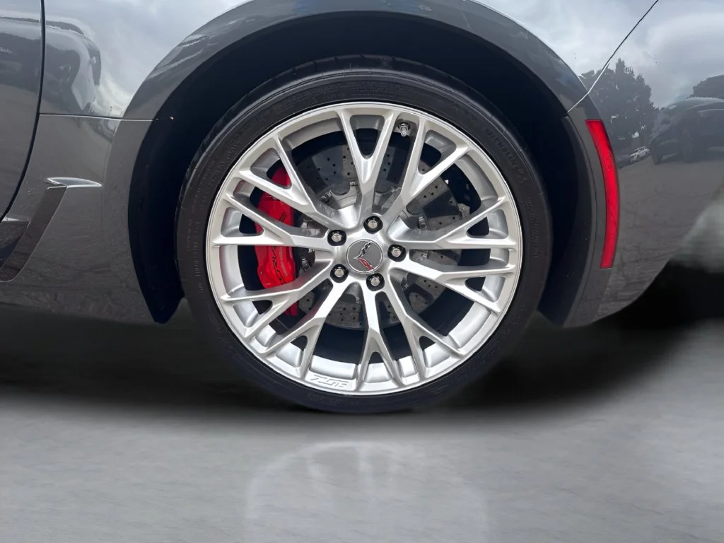 Used 2017 WATKINS GLEN GRAY METALLIC Chevrolet Z06 3LZ image 35