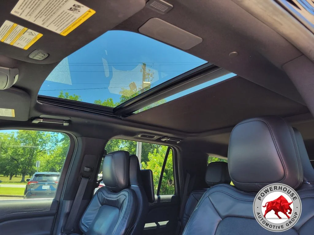 Used 2022 Black Lincoln Reserve image 26