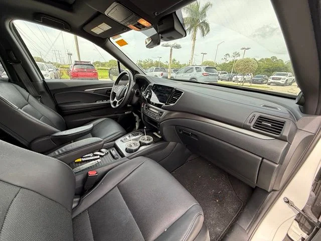 Used 2023 White Honda EX-L image 14