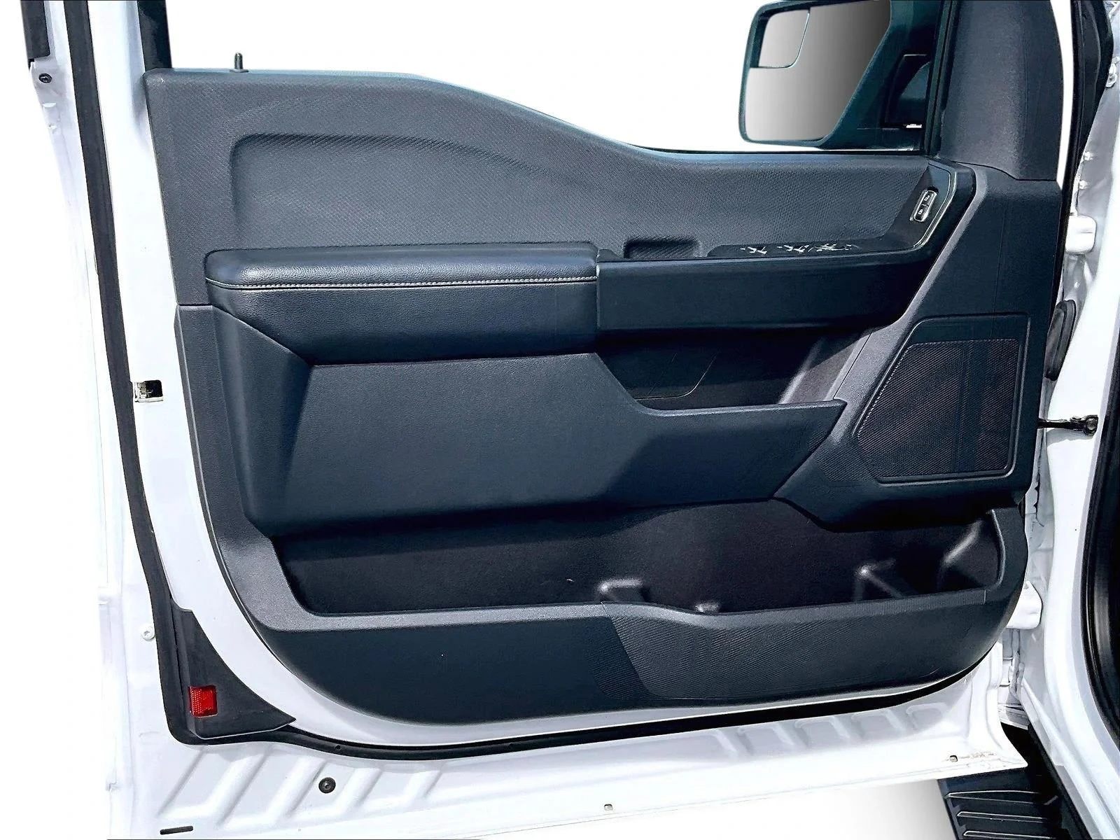 Used 2023 Oxford White Ford XL image 17