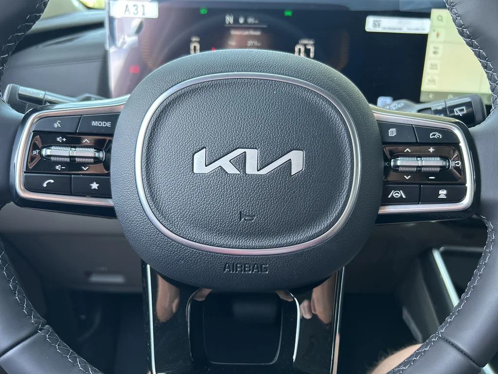 New 2026 Snow White Kia LXS image 23