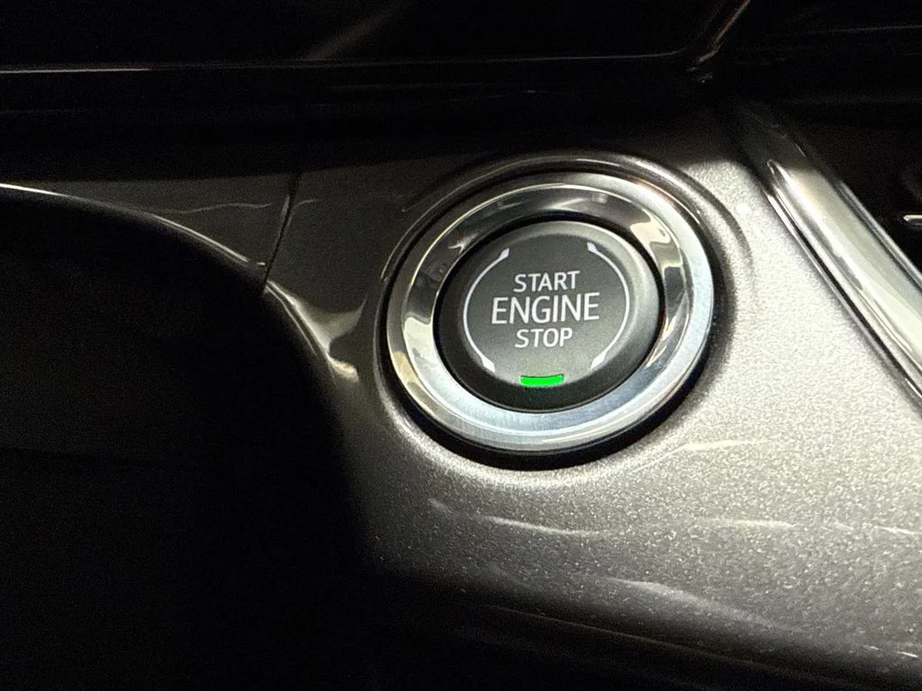 New 2026 Mosaic Black Metallic Chevrolet ACTIV image 27