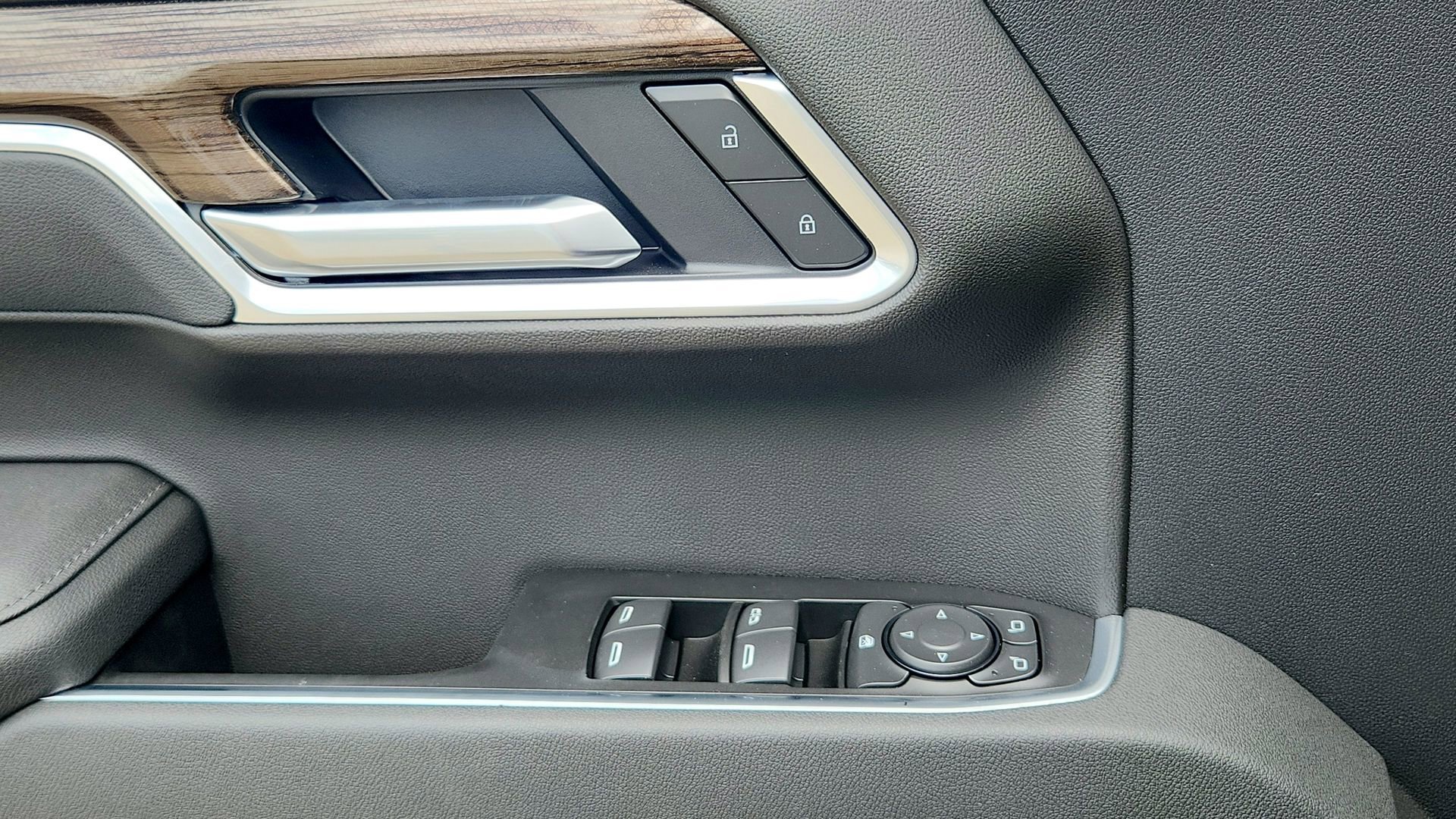 2026 Chevrolet Silverado 1500 RST - Photo 26
