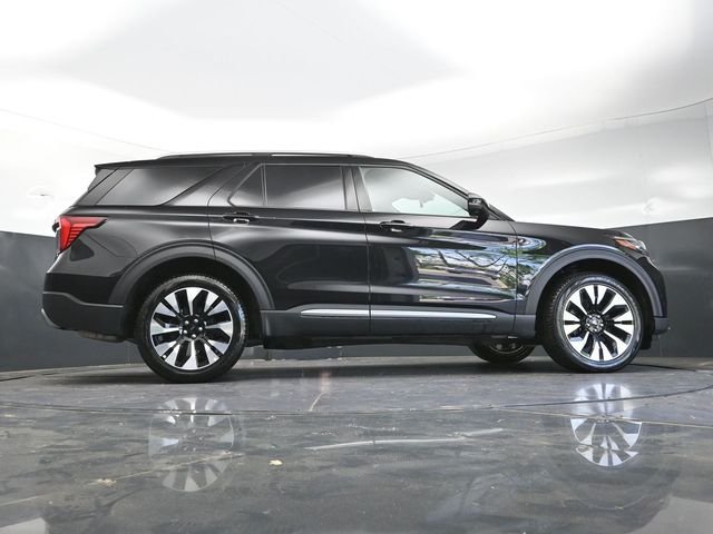 Used 2025 Black Metallic Ford Platinum image 36