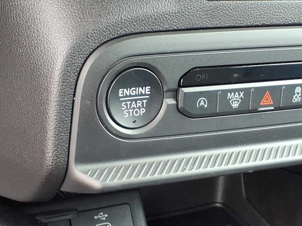 New 2025 Carbonized Gray Metallic Ford Outer Banks® image 13