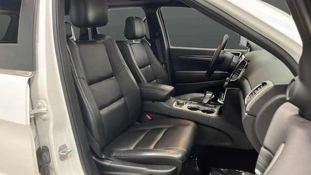 Used 2019 Bright White Clearcoat Jeep Limited image 24