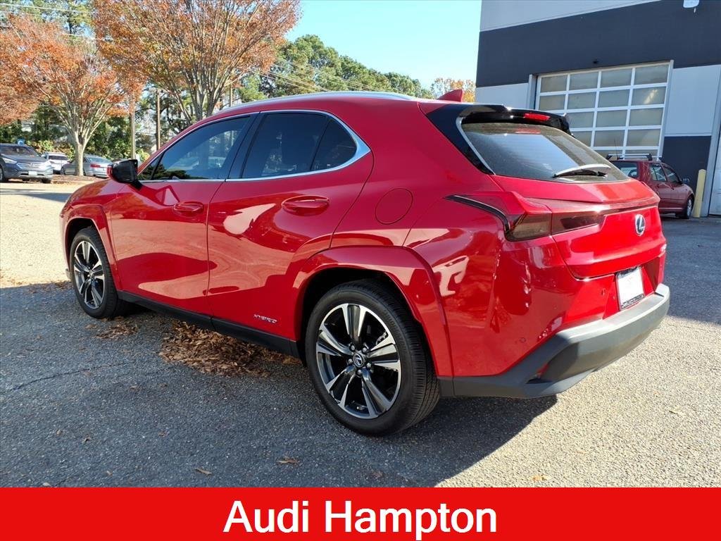 Used 2022 Redline Lexus UX 250h image 4