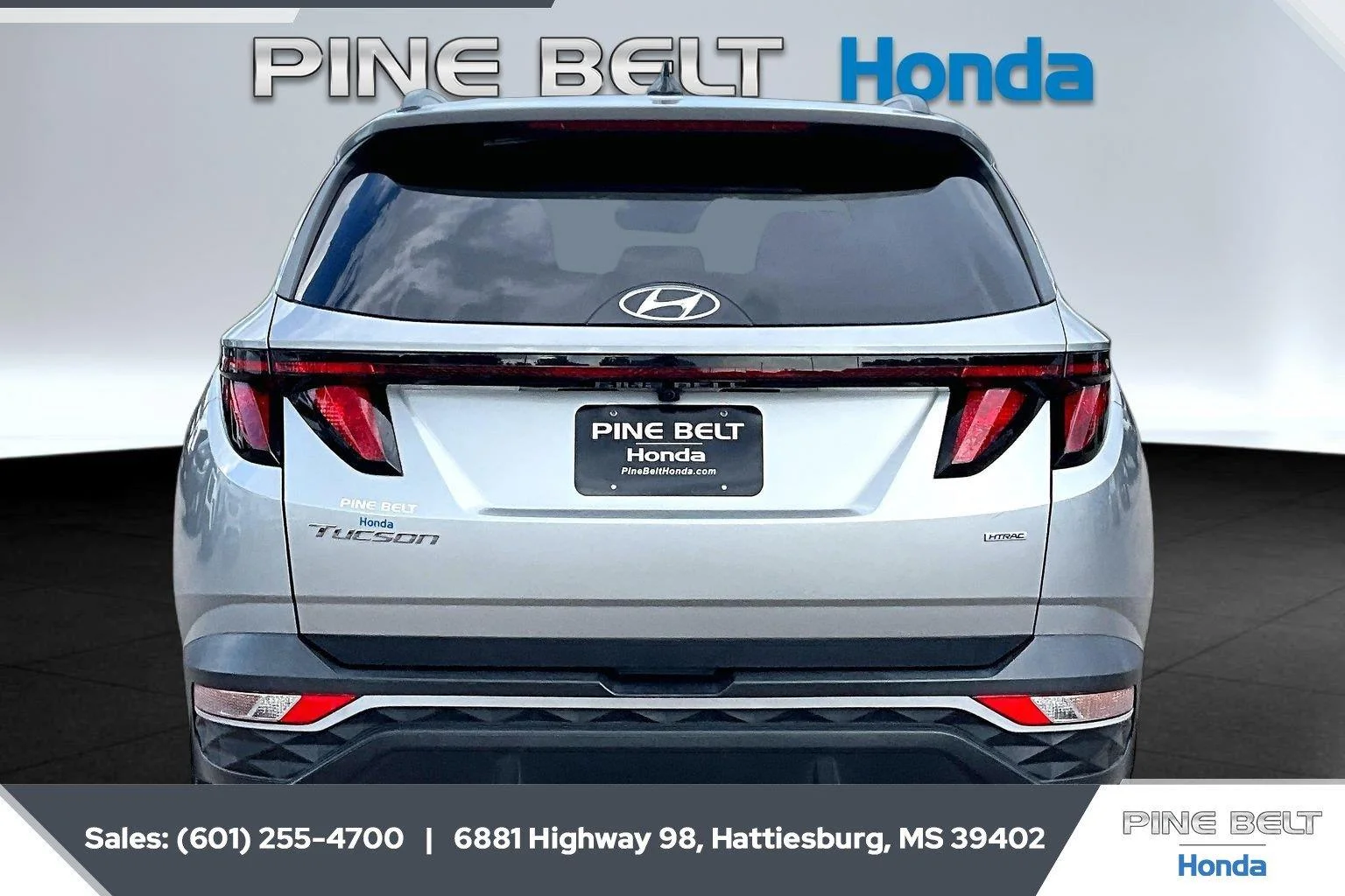 Used 2024 Shimmering Silver Hyundai SEL image 4