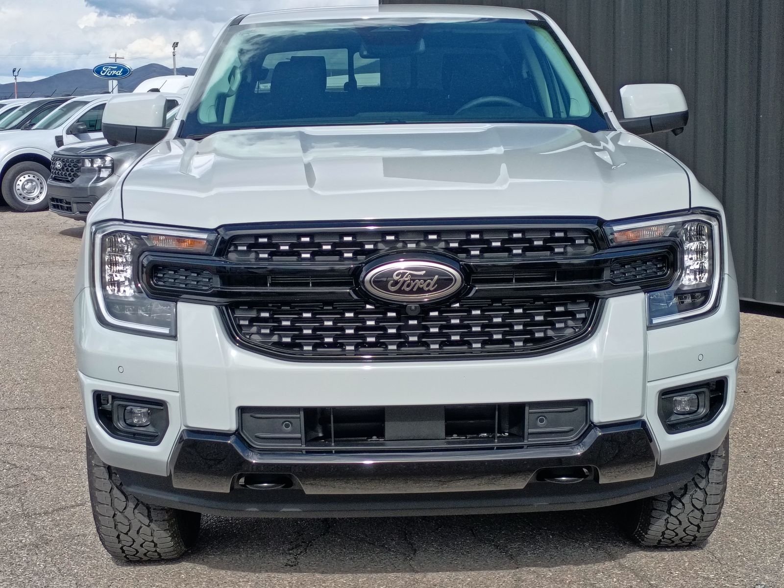 View vehicle photo 2