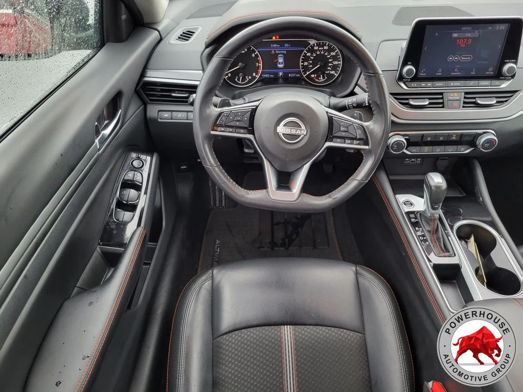 Used 2024 Red Nissan 2.5 SR image 18