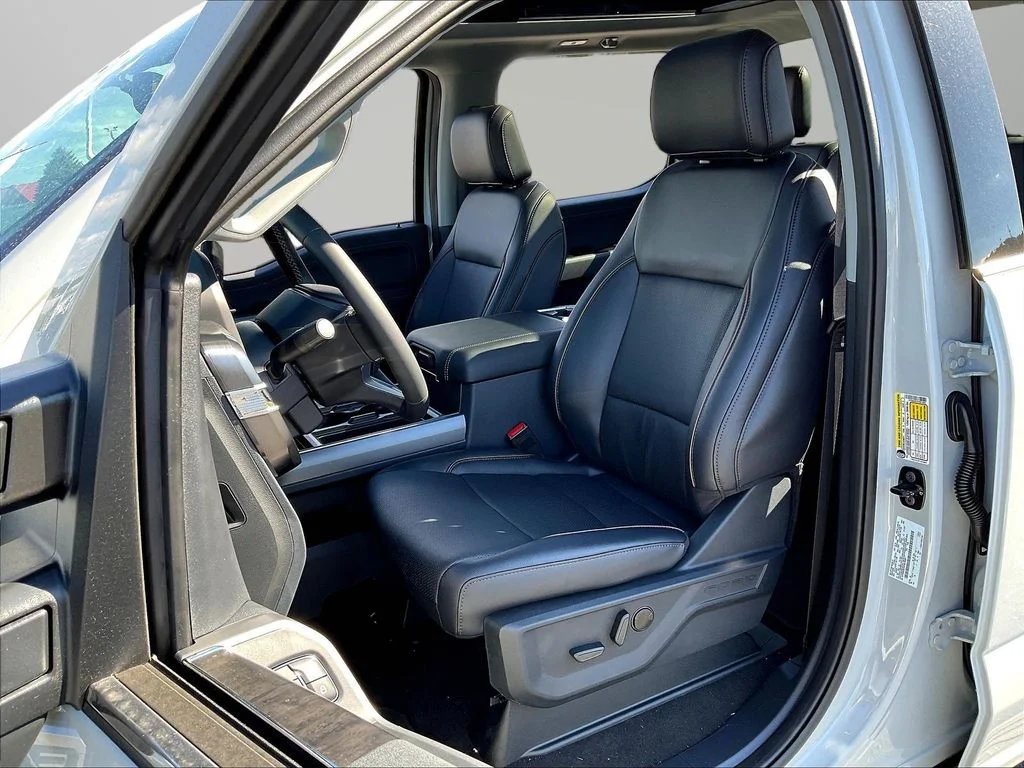 New 2026 Avalanche Ford F-250® Lariat® image 27